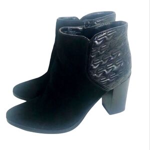 NINE WEST WARNIN BLACK SUEDE LEATHER ZIP BLOCK HEEL ANKLE BOOTIES-SIZE 9